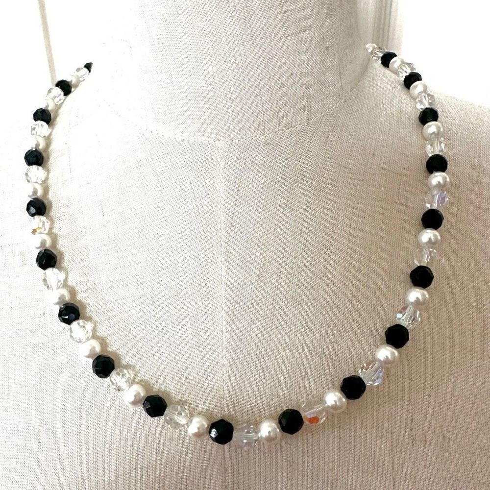 Black crystal faux pearl vintage long beaded necklace